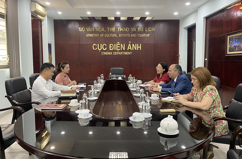 Cục trưởng Cục Điện ảnh trao đổi với Đoàn Đại sứ quán Cuba tại Việt Nam